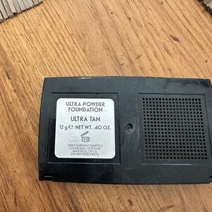 Merle Norman Ultra Powder Foundation - Ultra Tan